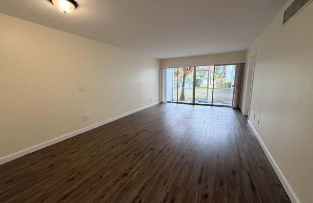 1505 Crescent Circle unit: B21 photos photos