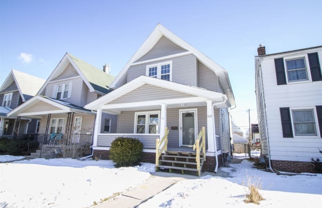 613 Geneva Ave - 613 Geneva Avenue, Toledo, OH 43609