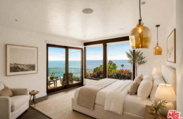 17638 Revello Drive Gallery 2