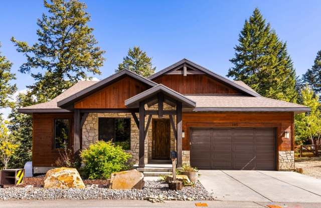 Luxury 5-Bedroom Mountain Home in Summit Park Gallery 1