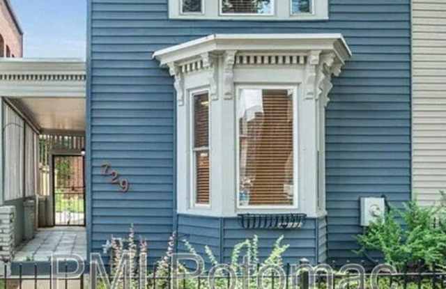 729 10th St NE photos photos