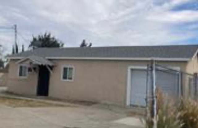 16859 Fairfax St Gallery 1