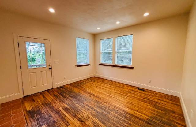 4 Bedroom 3.5 Bath House Gallery 4