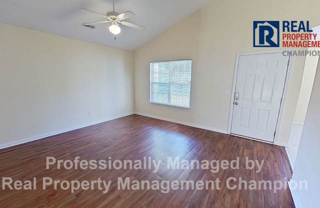 3 BD/2BA in Azalea Trace - Students Welcome Gallery 4