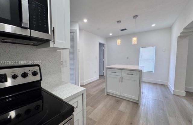 4783 NW Flagler Terrace, Miami, FL 33126 - 5270 Gallery 3