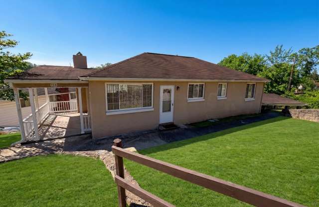 908 Scenic Dr photos photos