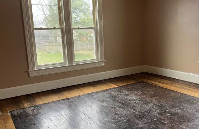 362 S Main St - 362 South Main Street, Winchester, KY 40391