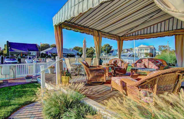 6 Grenada Ln Gallery 3