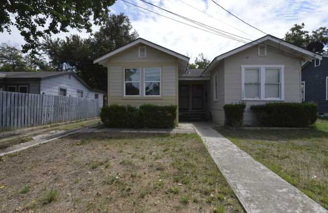 1426 N Center Gallery 2