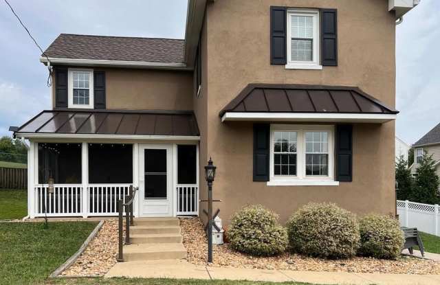 232 ROBINSON ST photos photos