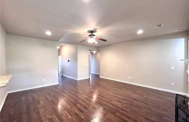 4901 SW Energy Avenue Gallery 4