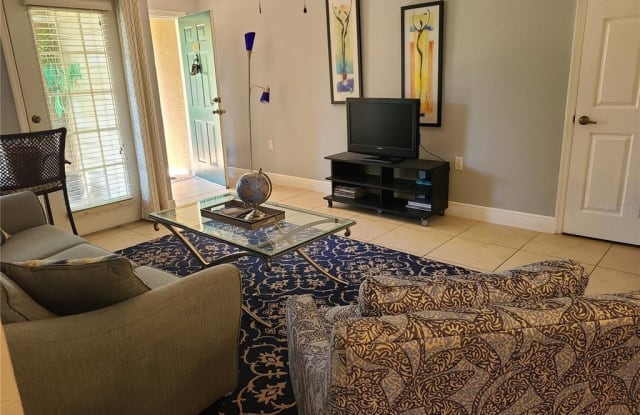 8932 MANOR LOOP Gallery 3