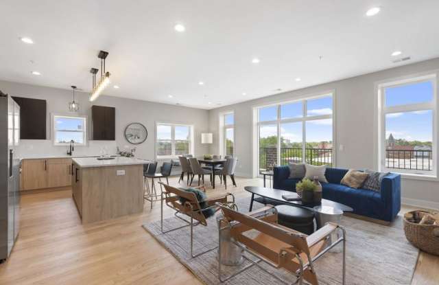 5689 North Lincoln Ave. photos photos