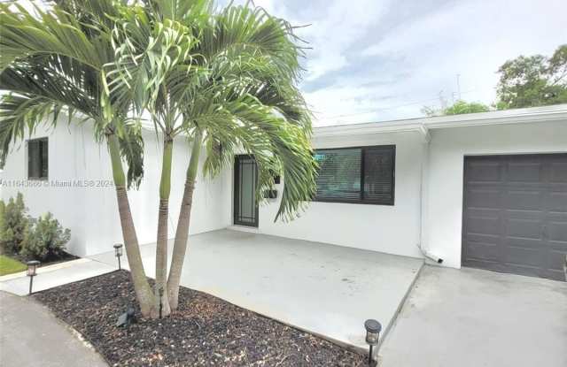 6730 Charleston St - 6730 Charleston Street, Hollywood, FL 33024