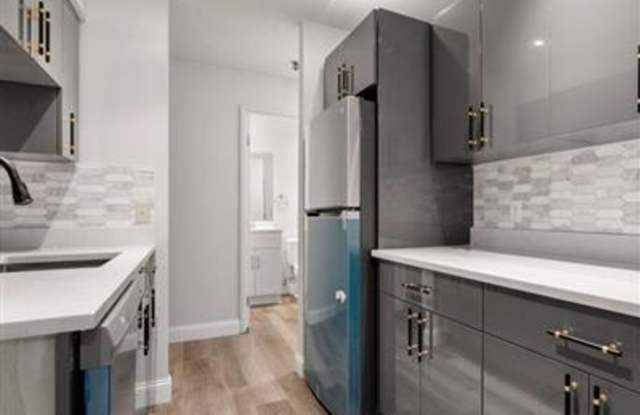 Colonial Point Apartments photos photos