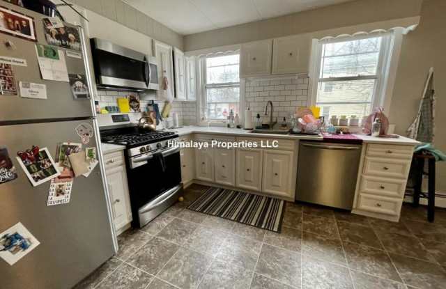 158 Holland St. photos photos