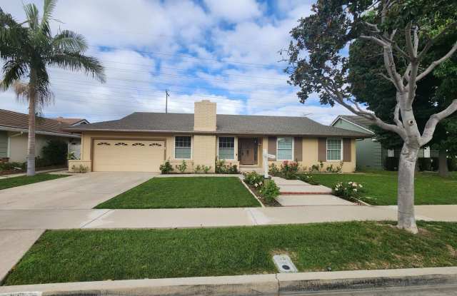 Quite Neighborhood: 3 Bedroom 2 Bath Home Gallery 3