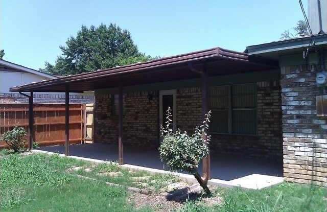 200 Postwood Court Gallery 2