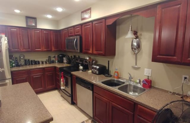 950 Wescott Trail - 950 Wescott Trail, Eagan, MN 55123