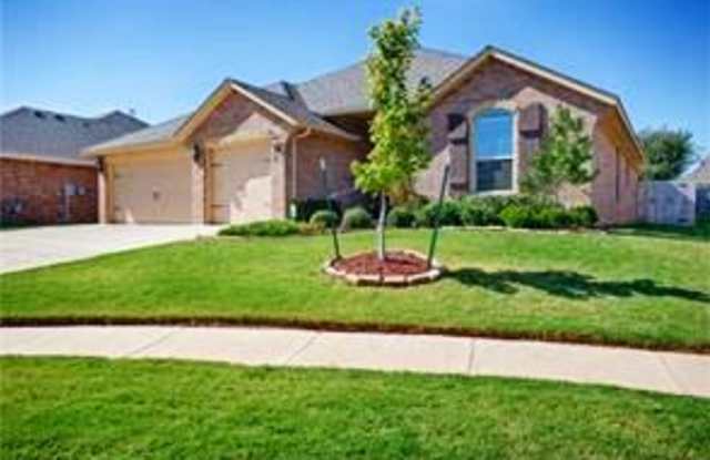 4 bedroom/3 Car Garage Home in Edmond Schools + Storm Shelter photos photos 4 bedroom/3 Car Garage Home in Edmond Schools + Storm Shelter photos photos