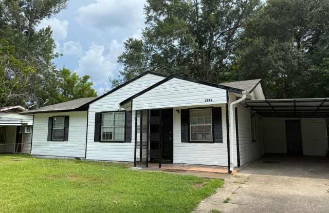 2919 Hillcrest Ave photos photos