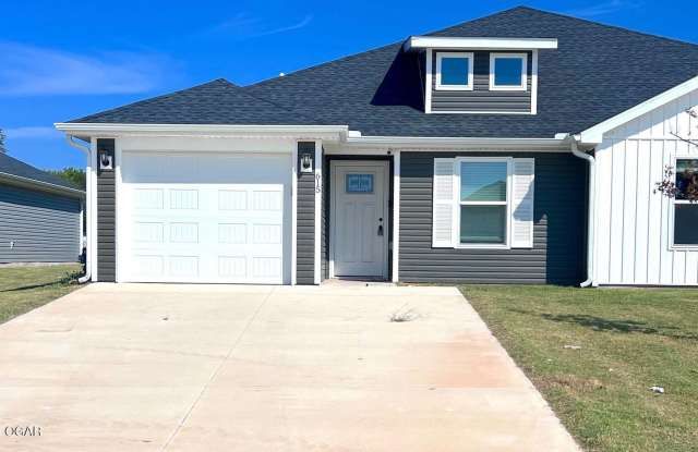 615 Short Leaf Lane photos photos