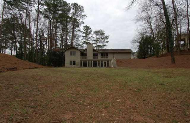 905 Heards Ferry Road Gallery 3