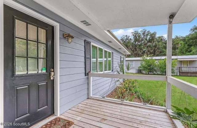 1025 Lang Lane NE Gallery 4