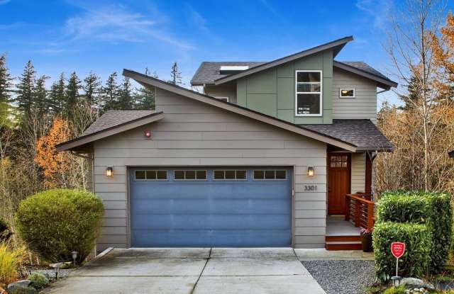 Beautiful Custom 4-bedroom 2.5 bath home. Barkley Neighborhood! - 3301 Sydney Court, Bellingham, WA 98226