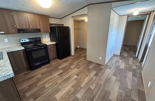 1501 Thomas Dr. Gallery 3