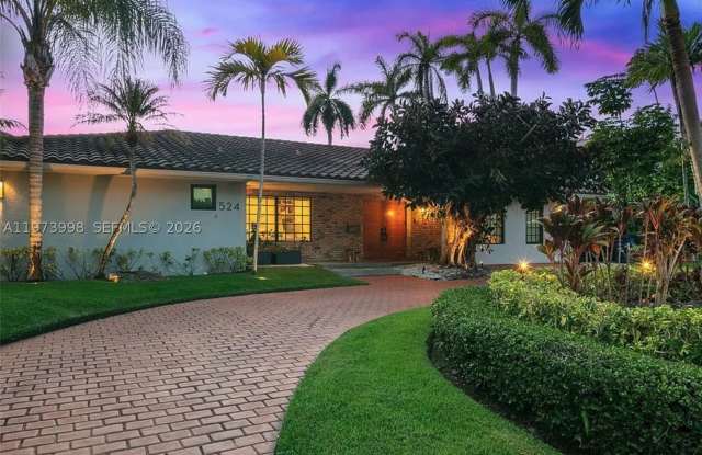 524 Oleander Dr Gallery 4