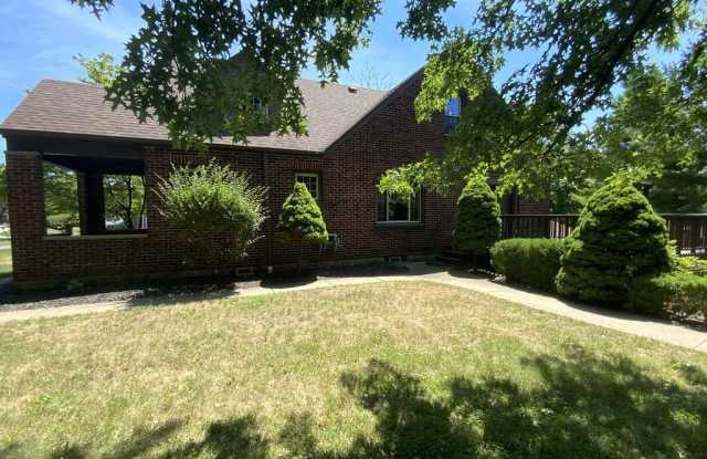 1365 Anderson Road Gallery 2