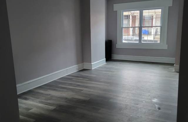 Newly Renovated 3BD/1BA Hunting Park home Available Now!!! photos photos
