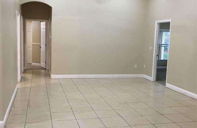 406 Lisa Ann Ct Gallery 2