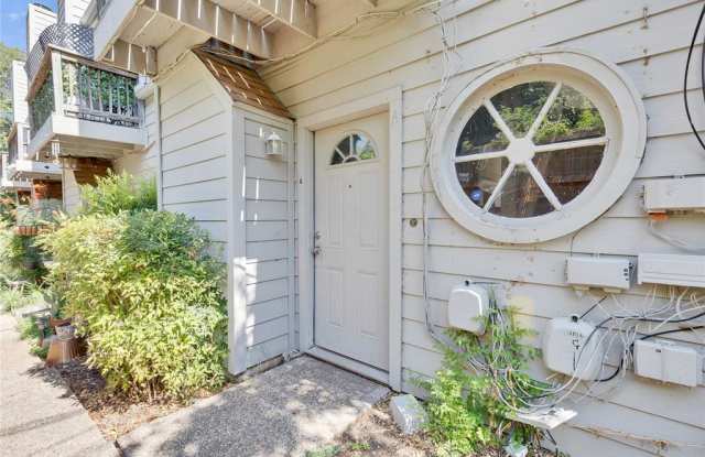 706 West Lynn Street - A photos photos