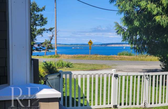 Stunning Water-View Haven and Stress-free Abode photos photos