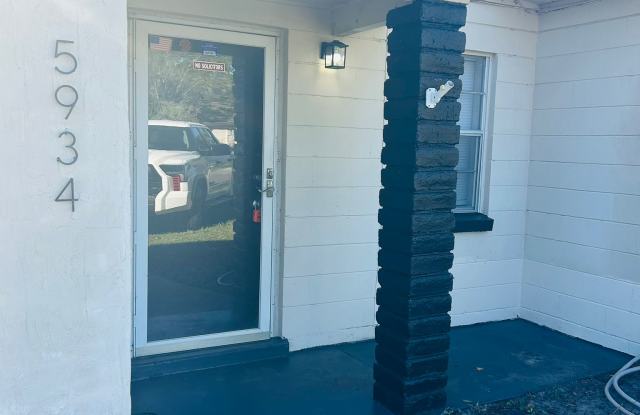 5934 Blackthorn Road photos photos