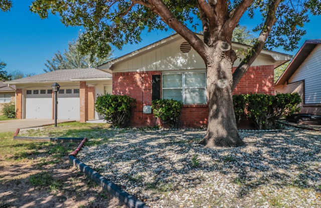 3 Bedroom 2 Bath Home Ready 7/10! photos photos