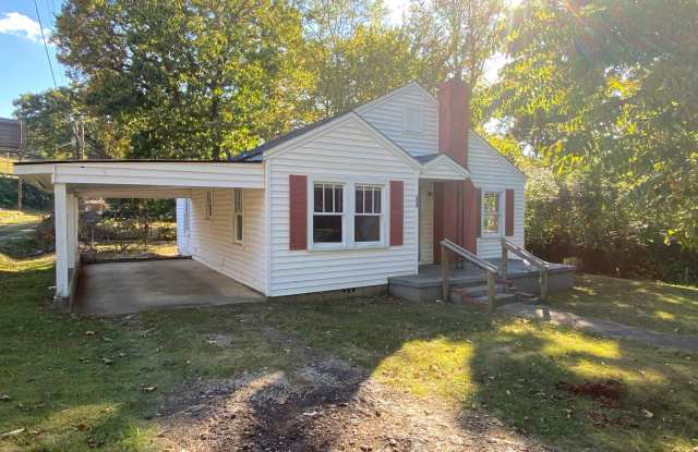 210 E 28th Street - 210 East 28th Street, Anniston, AL 36201