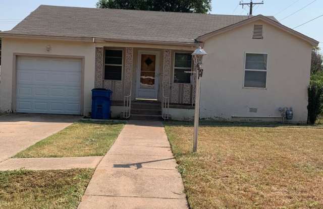 Adorable 2 Bedroom Home in Sweetwater, TX! photos photos