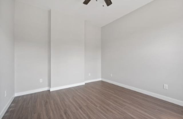 1904 Linn Street - 2 Gallery 2