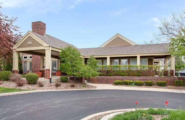 213 Glengarry Drive - 213 Glengarry Drive, Bloomingdale, IL 60108