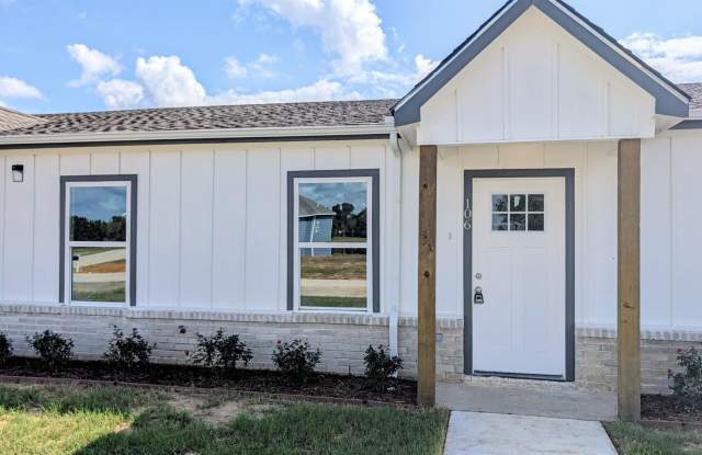 106 Chestnut Cir Gallery 1