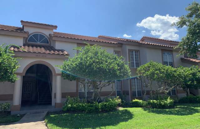 2/2 condo located near I-4/Milenia/Universal Studios - 4830 Normandy Place, Orlando, FL 32811