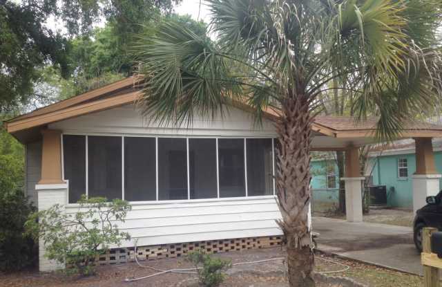 1028 W 11th Street photos photos