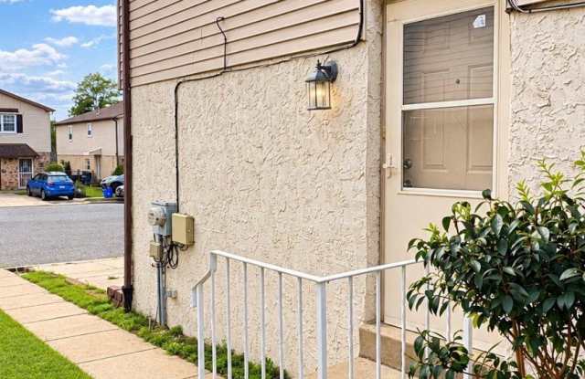 9109 DIPLOMAT Place Gallery 3