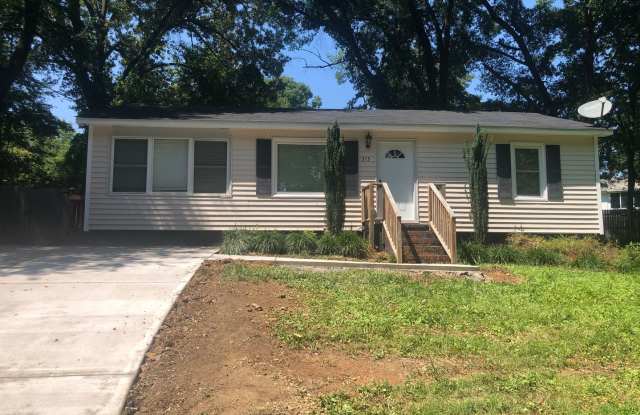 Pet-friendly, inviting home with open floor plan in greater Belmont area. Quiet Location with easy access to I-85 photos photos
