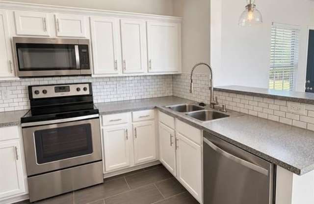 2404 Hunting Horse Trail Gallery 3