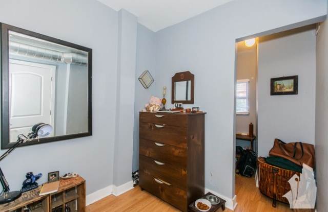 1936 West Ohio Street Gallery 4