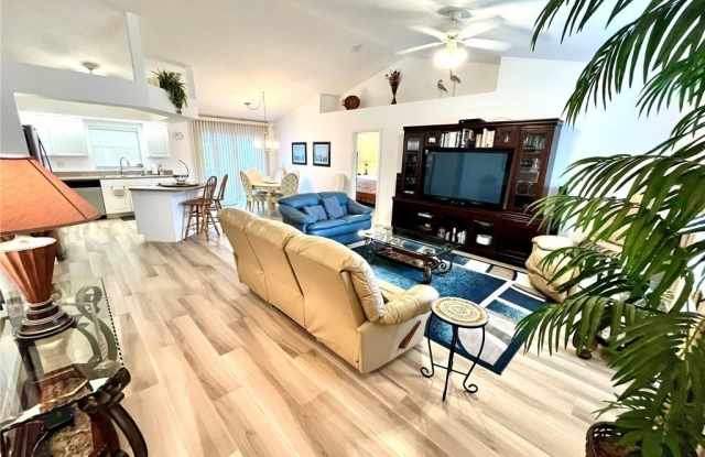 818 SW 8th Place Gallery 3